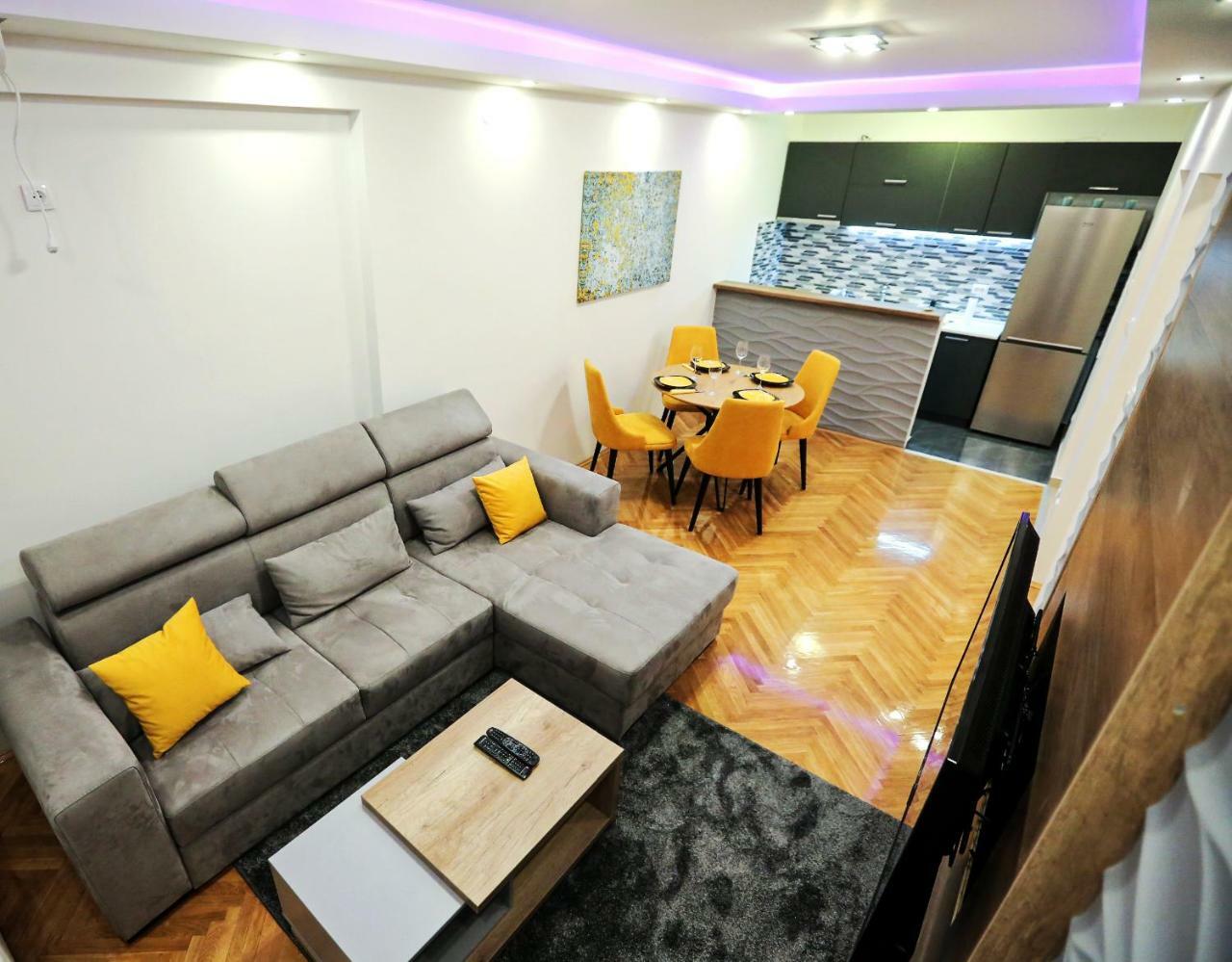 Jacuzzi Oasis Apartment Novi Sad Extérieur photo